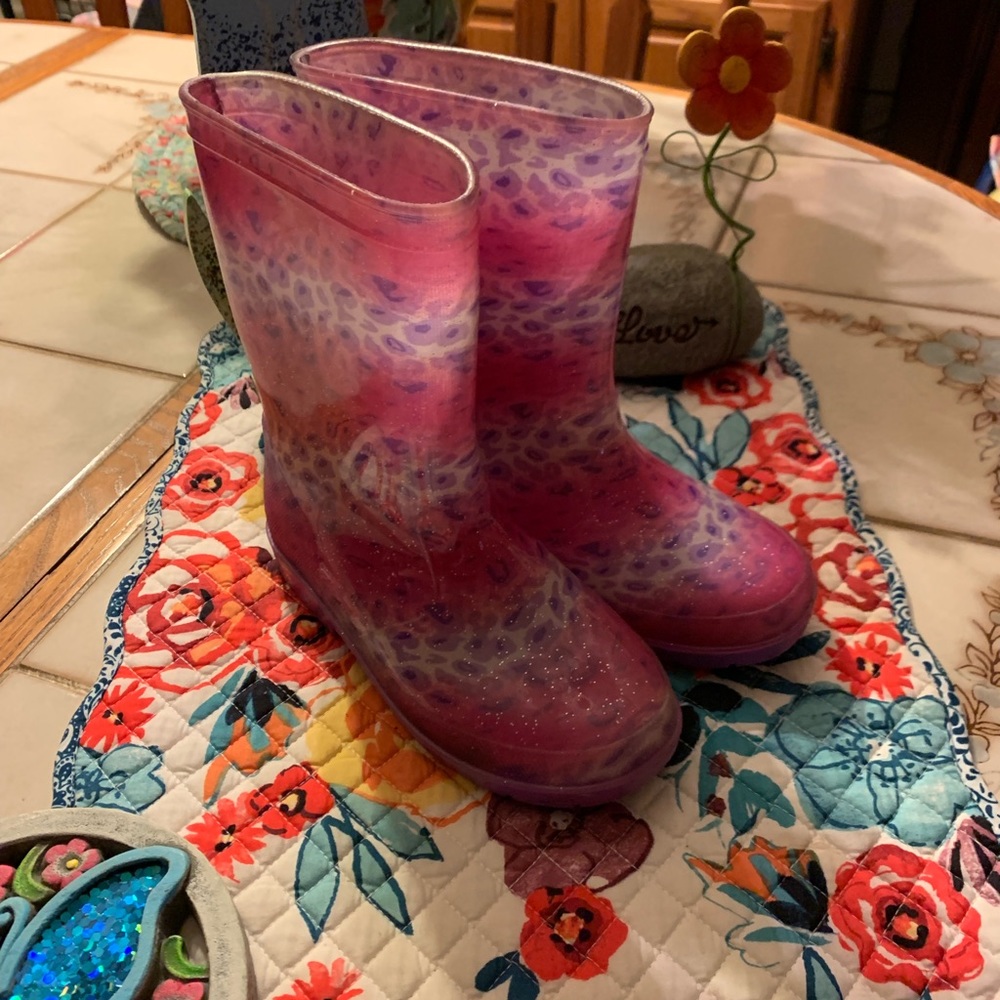 ⛈Rain Boots Little Girls Size 1 Pink And Purple 🌨
